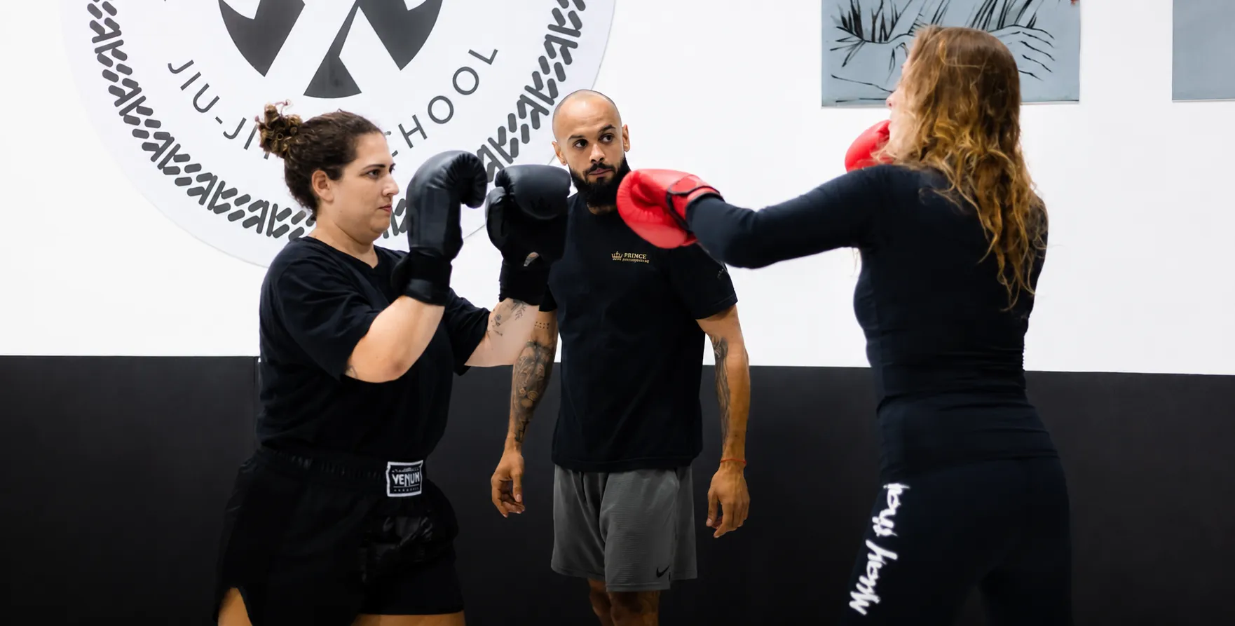 Turma de Muay Thai Feminino na Prince Fighting Team no Parque dos Príncipes
